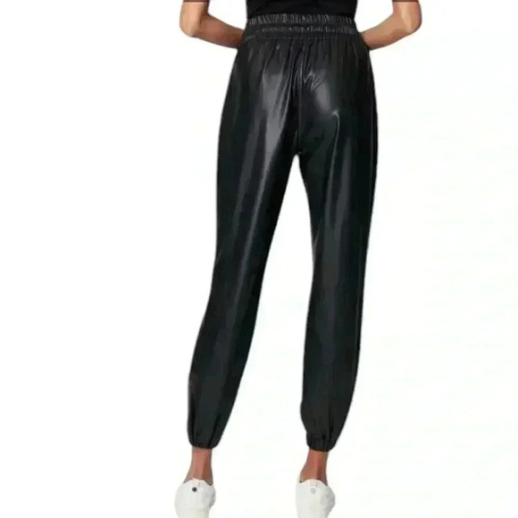 BLANKNYC Night Crawling Jogger XL Black Chic Edgy Vegan Leather Minimalist NWT - Picture 3 of 14